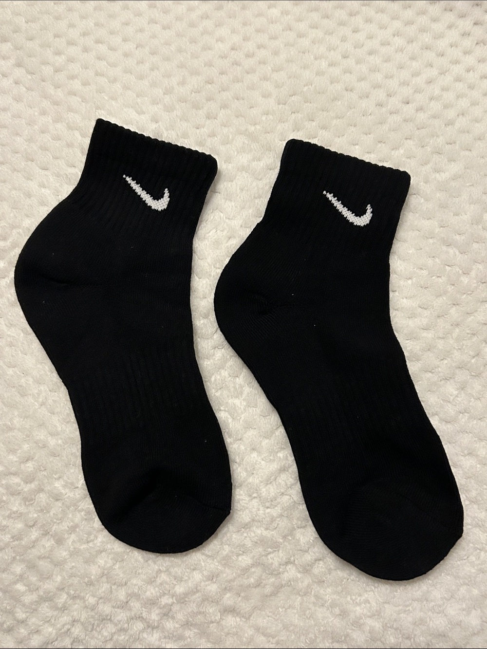 NWOT Nike Unisex Everyday Cushioned Quarter Socks - 1 Pair, Medium 6-8